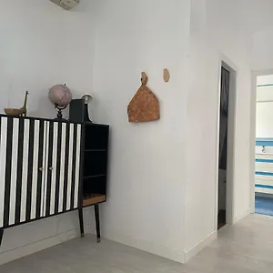 https://apartamento-de-diseno-en-la-playa.es-andalucia.com